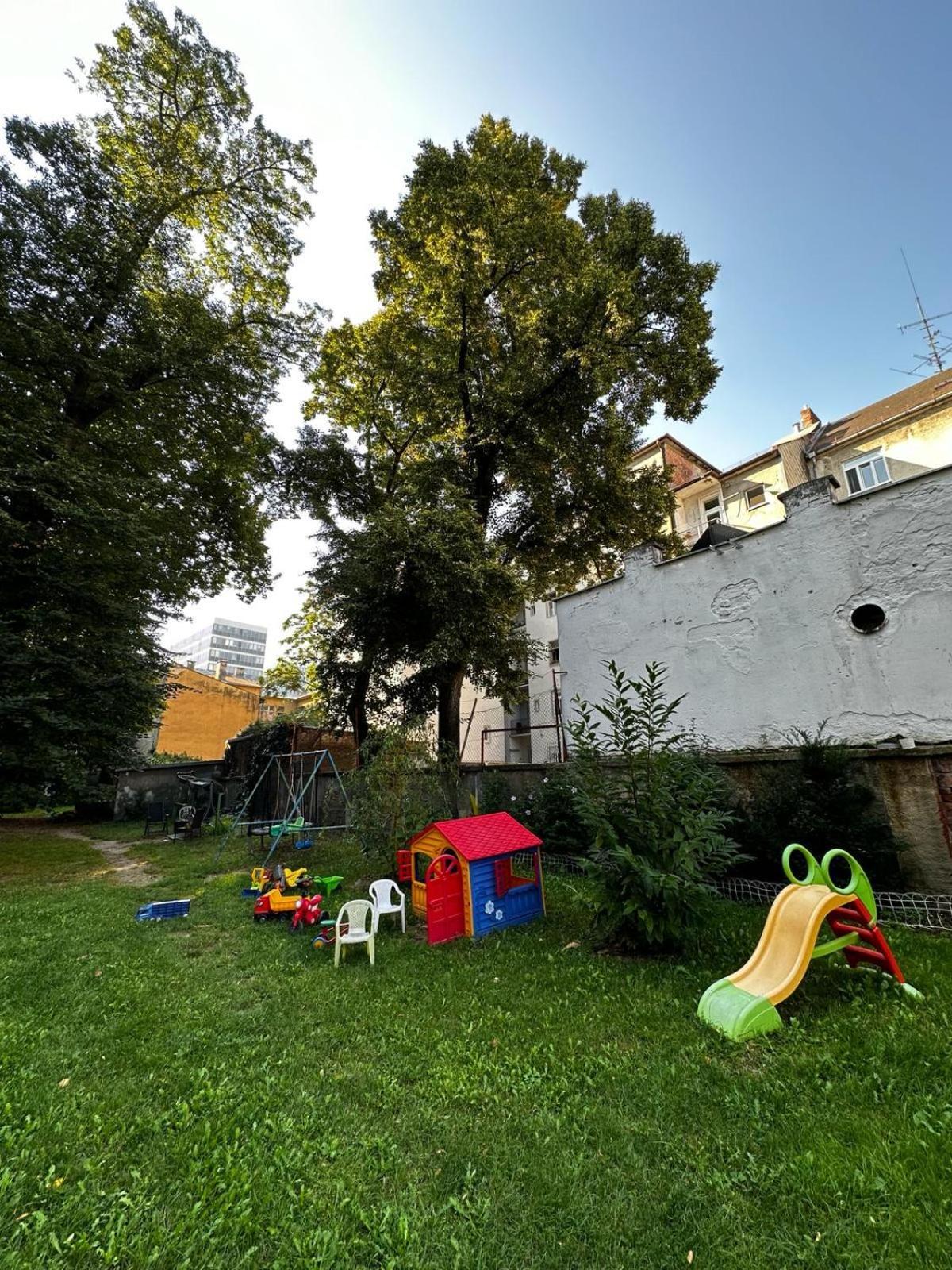 Urban Zenhouse No.2 - Breakfast Included Διαμέρισμα Μπρατισλάβα Εξωτερικό φωτογραφία